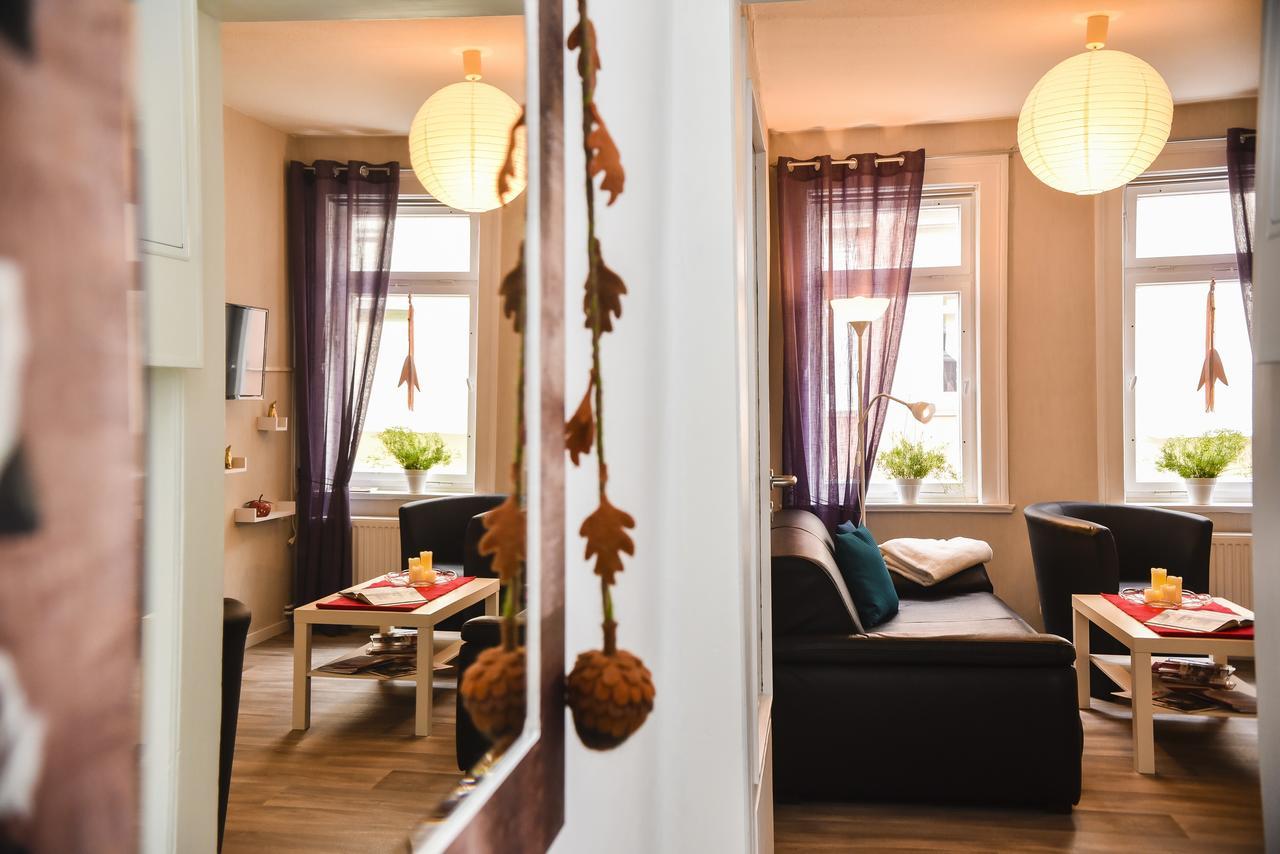 Ferienwohnung Schwarz & Weiss Айзенах Екстериор снимка