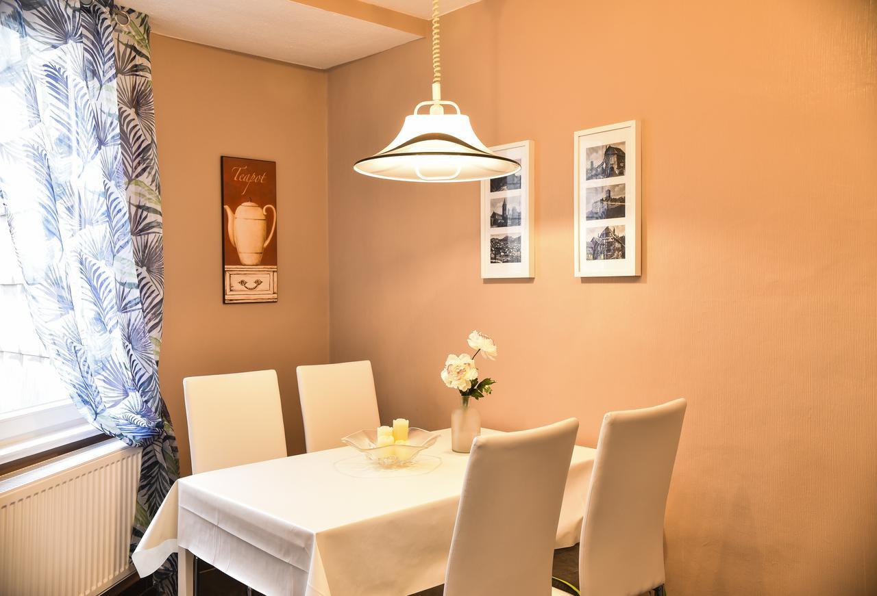 Ferienwohnung Schwarz & Weiss Айзенах Екстериор снимка