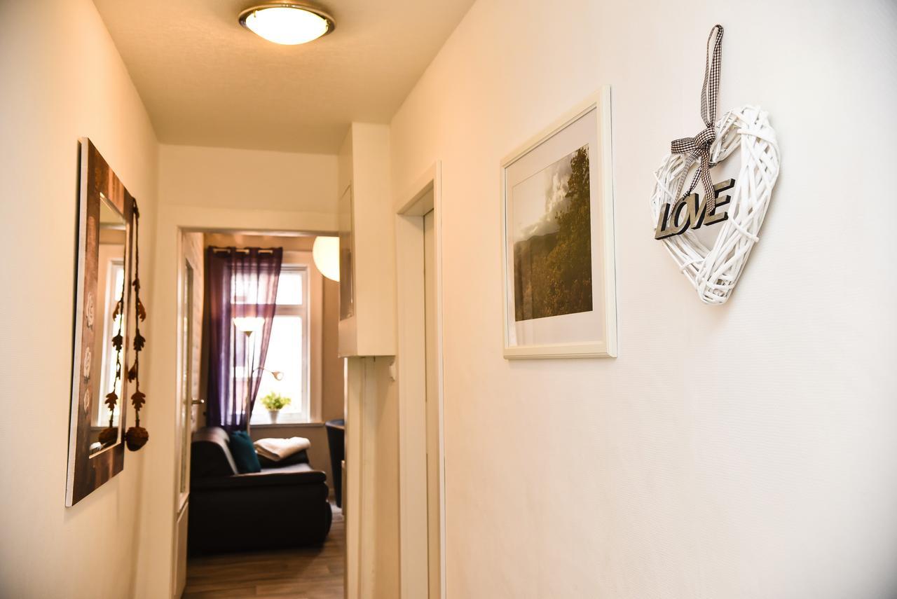 Ferienwohnung Schwarz & Weiss Айзенах Екстериор снимка